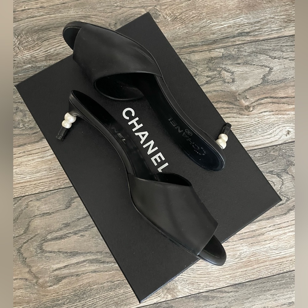 Chanel Authentic Pearl Heel Mule